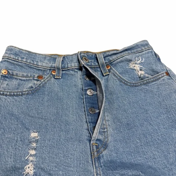 Levi's Premium Ribcage Straight Denim Shorts Frayed Hem | Light Wash | Size 27 - Picture 2 of 7